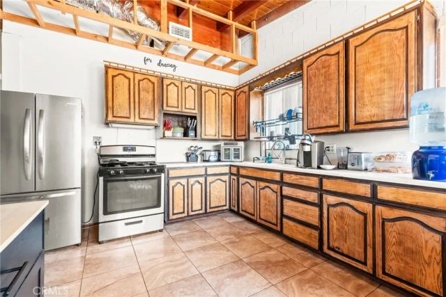 4025 Johnson Street, San Bernardino, CA 92407