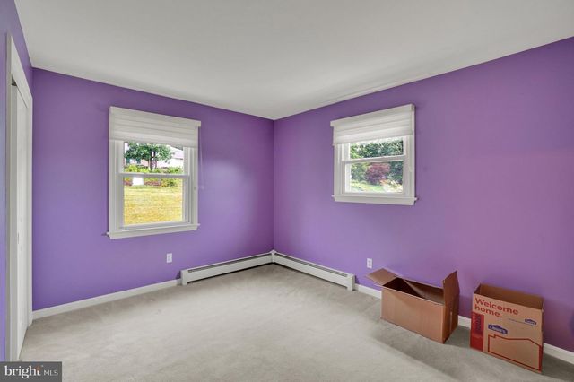 20 OAK DR, Mount Wolf, PA 17347