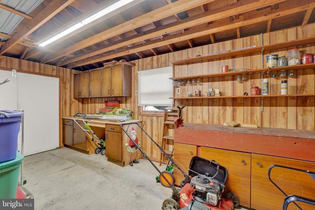 20 OAK DR, Mount Wolf, PA 17347