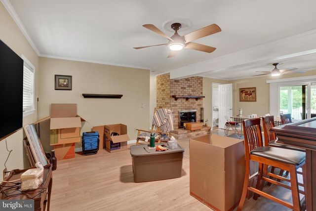 20 OAK DR, Mount Wolf, PA 17347