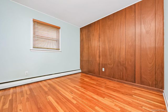 70 Prairie Lane, Lindenhurst, NY 11757
