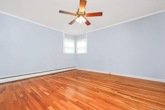 70 Prairie Lane, Lindenhurst, NY 11757
