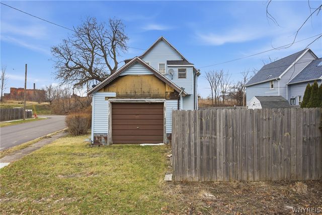 759 North Division Street S, Buffalo, NY 14210