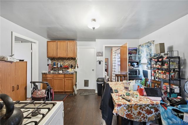 759 North Division Street S, Buffalo, NY 14210