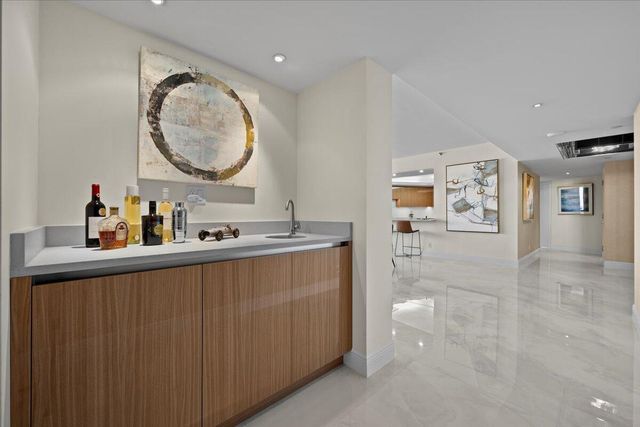 100 Lakeshore Drive 1154, North Palm Beach, FL 33408