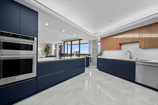 100 Lakeshore Drive 1154, North Palm Beach, FL 33408