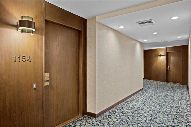 100 Lakeshore Drive 1154, North Palm Beach, FL 33408