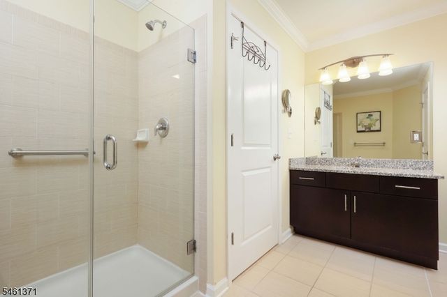 6 Harvey Ct, Clark Twp., NJ 07066