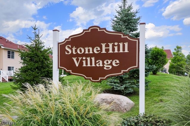 6 Harvey Ct, Clark Twp., NJ 07066