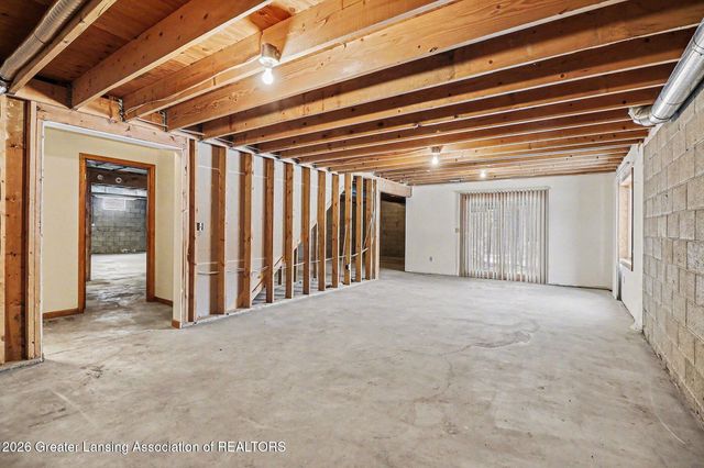 4151 Meadowdale Drive, Williamston, MI 48895