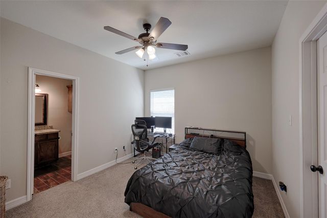 1122 Detroit Street, College Station, TX 77840