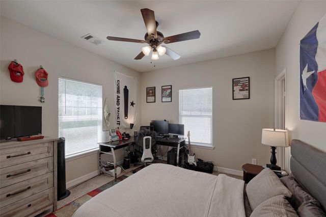 1122 Detroit Street, College Station, TX 77840