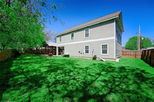 1122 Detroit Street, College Station, TX 77840