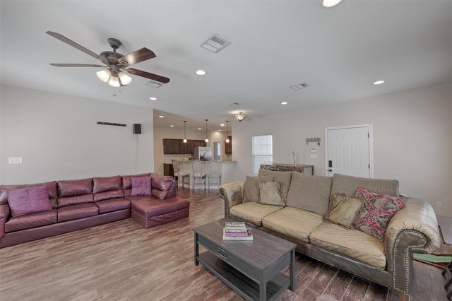 1122 Detroit Street, College Station, TX 77840