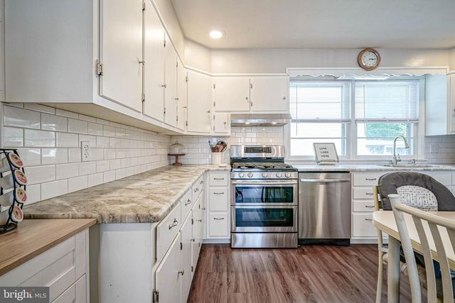 21 N GRAND ST, Hammonton, NJ 08037