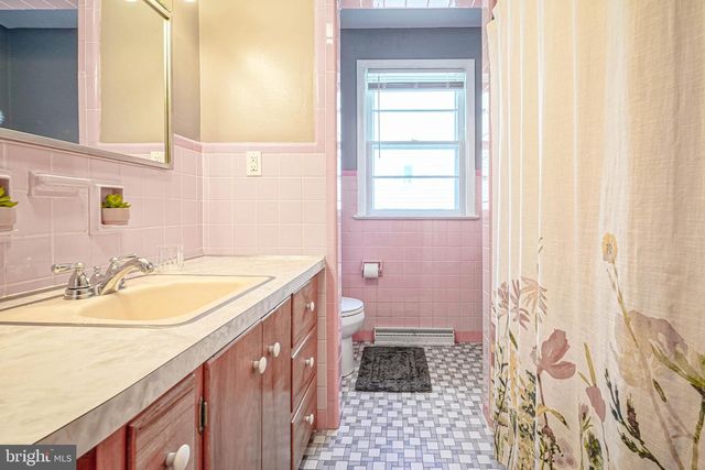 21 N GRAND ST, Hammonton, NJ 08037