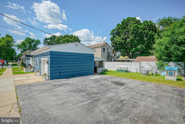 21 N GRAND ST, Hammonton, NJ 08037