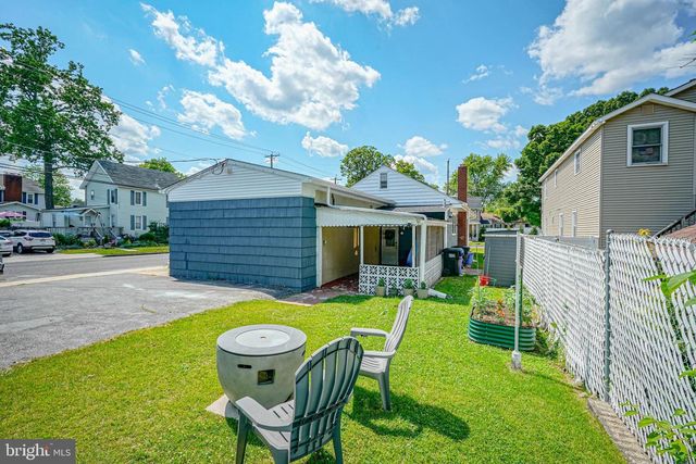 21 N GRAND ST, Hammonton, NJ 08037