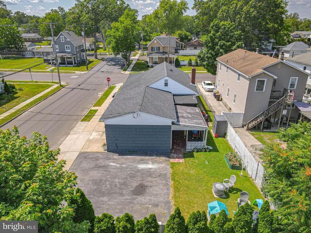 21 N GRAND ST, Hammonton, NJ 08037
