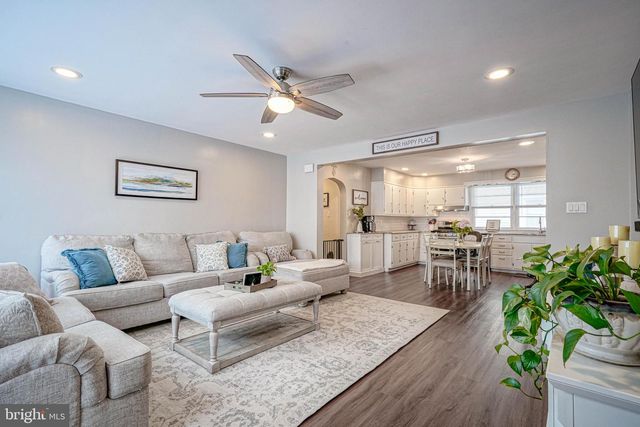 21 N GRAND ST, Hammonton, NJ 08037