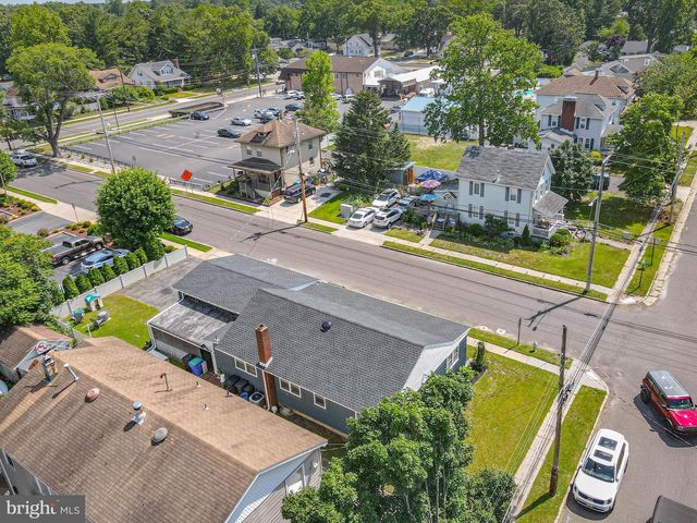 21 N GRAND ST, Hammonton, NJ 08037