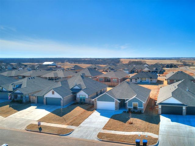 479 Grand Sycamore Drive, Washington, OK 73093