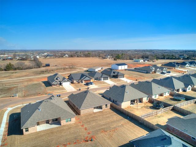 479 Grand Sycamore Drive, Washington, OK 73093