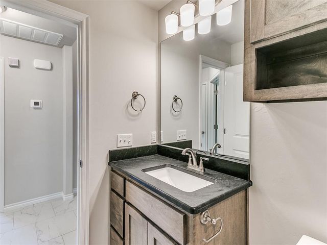 479 Grand Sycamore Drive, Washington, OK 73093