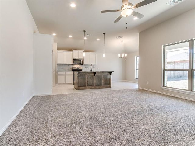 479 Grand Sycamore Drive, Washington, OK 73093