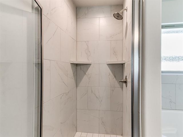 479 Grand Sycamore Drive, Washington, OK 73093