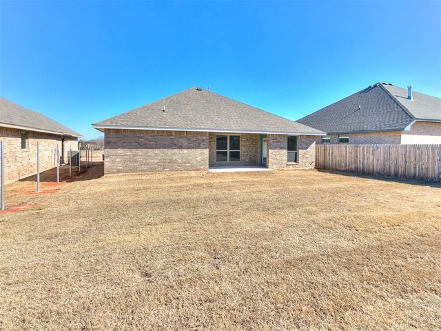 479 Grand Sycamore Drive, Washington, OK 73093