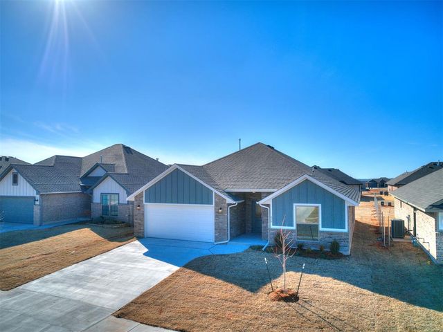 479 Grand Sycamore Drive, Washington, OK 73093