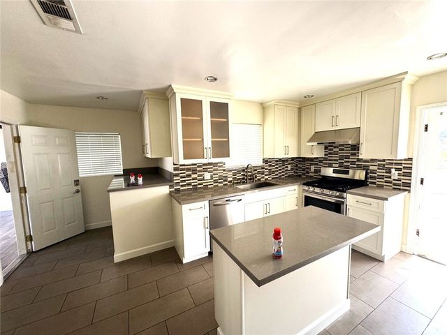 1518 E Vine, West Covina, CA 91791