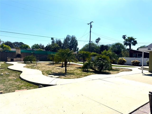 1518 E Vine, West Covina, CA 91791