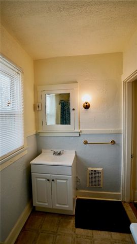 1644 Ordinance Ave, Dormont, PA 15216