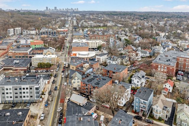 8 Kittredge St 10, Boston, MA 02131