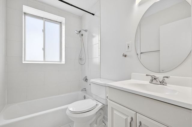 8 Kittredge St 10, Boston, MA 02131