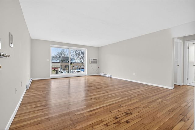 8 Kittredge St 10, Boston, MA 02131