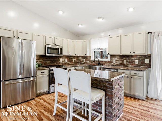 6065 Lapeer Road, Kimball, MI 48074