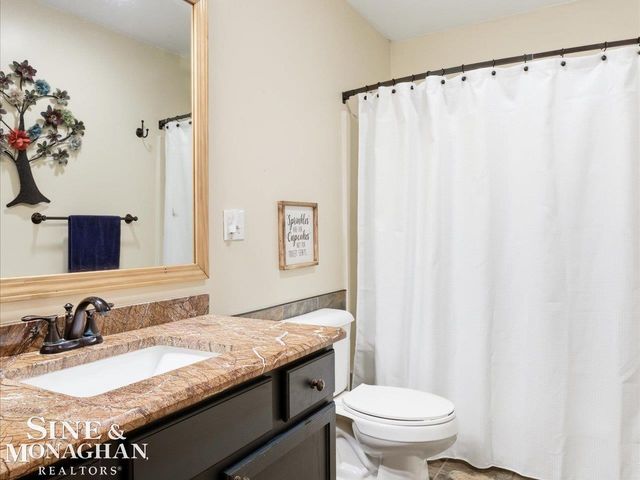 6065 Lapeer Road, Kimball, MI 48074