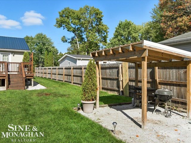 6065 Lapeer Road, Kimball, MI 48074