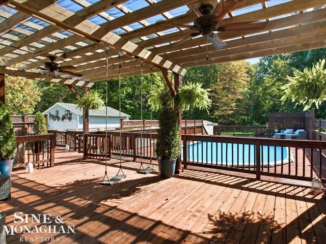 6065 Lapeer Road, Kimball, MI 48074