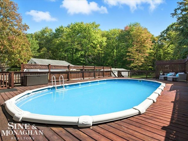 6065 Lapeer Road, Kimball, MI 48074