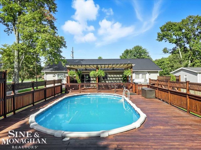6065 Lapeer Road, Kimball, MI 48074
