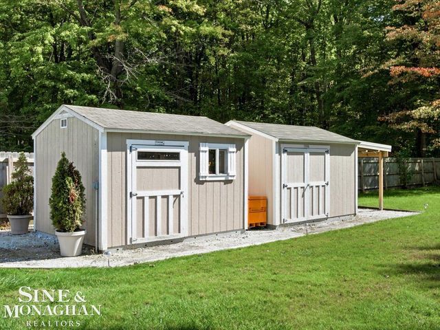 6065 Lapeer Road, Kimball, MI 48074