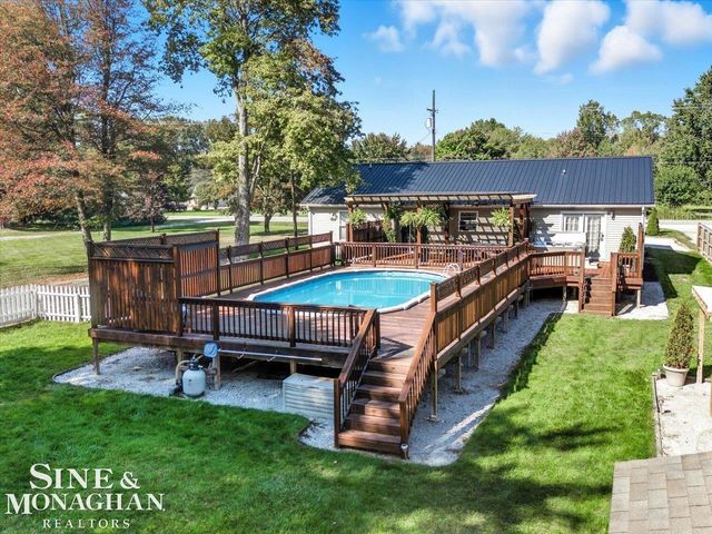 6065 Lapeer Road, Kimball, MI 48074