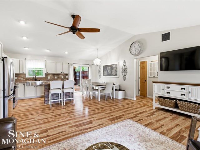 6065 Lapeer Road, Kimball, MI 48074
