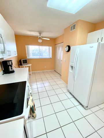 4735 Lucerne Lakes Boulevard E 410, Lake Worth, FL 33467