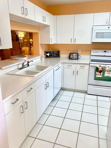 4735 Lucerne Lakes Boulevard E 410, Lake Worth, FL 33467