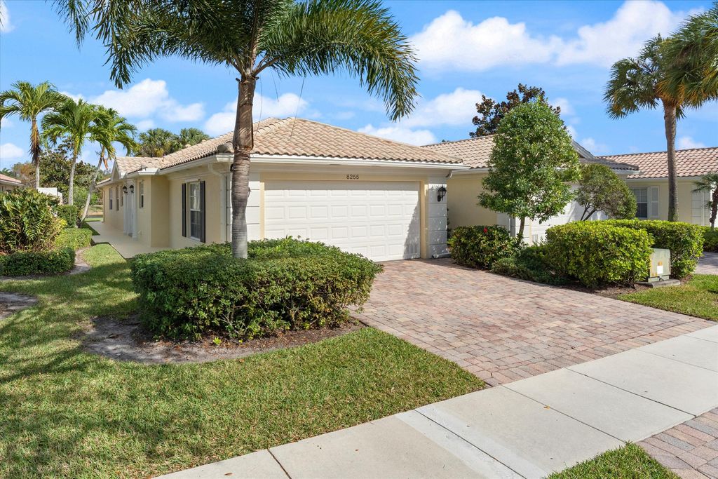8255 Quito Place, Wellington, FL 33414